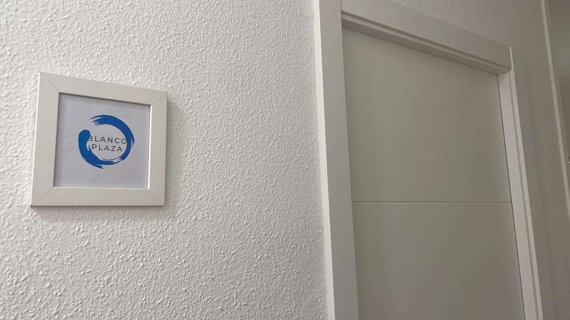 Apartamento Blanco Y Anil Plaza Valdepeñas Exterior foto